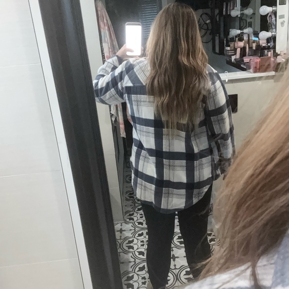 Blue and White Plaid Shacket - Picture 4 of 7